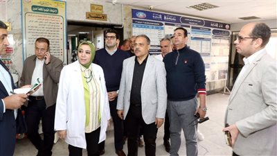 محافظ الشرقية يفاجئ مستشفى المبرة في الزقازيق بزيارة تفقدية 