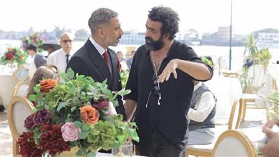 مخرج مسلسل ورد وشيكولاتة يوجه الشكر لـ محمد فراج