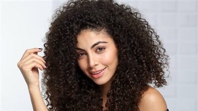 وصفة طبيعية لفرد الشعر الخشن بمكونات آمنة 