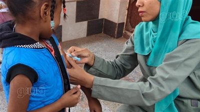 تطعيم 509 آلاف طفل ضد الحصبة فى أسوان (صور)