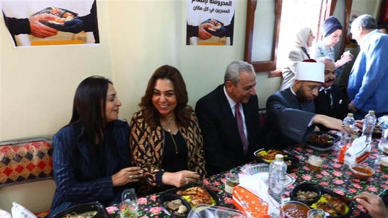 محافظ الغربية يرافق