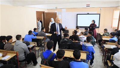 وزير التعليم يتفقد مدرستين بإدارة التبين بالقاهرة