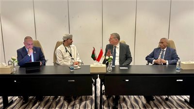 وزير البترول وشركة أوكيو يناقشان مساهمة بتروجت بمشروع نقل الغاز العماني بـ273 مليون دولار