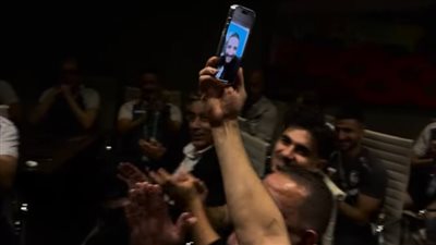 شاهد، مكالمة الشرع لـ بعثة منتخب سوريا بعد الفوز على تونس بكأس العرب