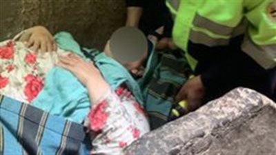 استجابة إنسانية من الشرطة لاستغاثة مواطن ومريضة مسنة بالقاهرة