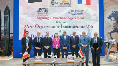 رئيس هيئة التصنيع وسفير فرنسا بالقاهرة يشهدان توقيع عقد جديد لتعزيز الشراكة مع 