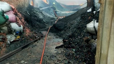 أسماء ضحايا حريق مخزن بلاستيك بالخانكة وصور ترصد حجم الدمار