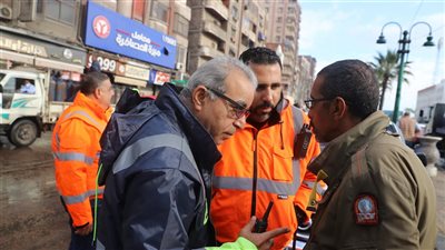 جولات تفقدية لرئيس صرف صحي الإسكندرية لمتابعة الأحوال الجوية 