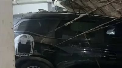 معاينة المكان والاستماع للشهود، قرارات عاجلة بعد انهيار سقف جراج على سيارة أرملة إسماعيل الليثي