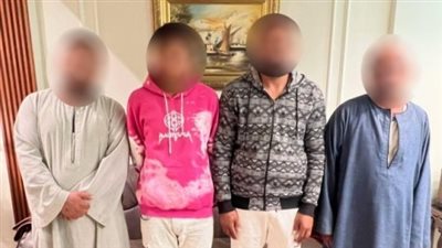 الأمن يكشف ملابسات فيديو الاعتداء على شاب ووالدته وحرق دراجة نارية بالمنيا