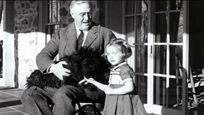 في اليوم العالمي للإعاقة، فرانكلين روزفلت حكم أكبر دولة بالعالم من فوق كرسي متحرك 