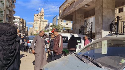 لحظة خروج جثامين 5 من ضحايا حريق مول الخواجات بالدقهلية (فيديو وصور)