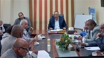 رئيس مياه القناة يترأس اجتماع اللجنة العليا للسلامة والصحة المهنية