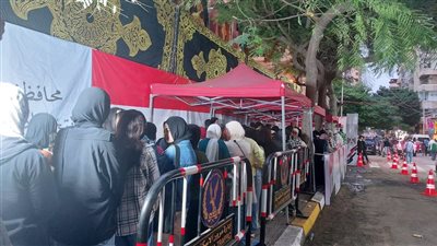 السيدات وكبار السن في الصدارة، تزايد إقبال الناخبين على لجان الرمل بالإسكندرية 