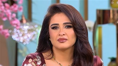 ياسمين عبد العزيز تكشف عن نيتها للزواج في برنامج مني الشاذلي (فيديو)