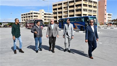 رئيس جامعة قناة السويس يشيد بدور كلية الزراعة في تنمية وخدمة المجتمع