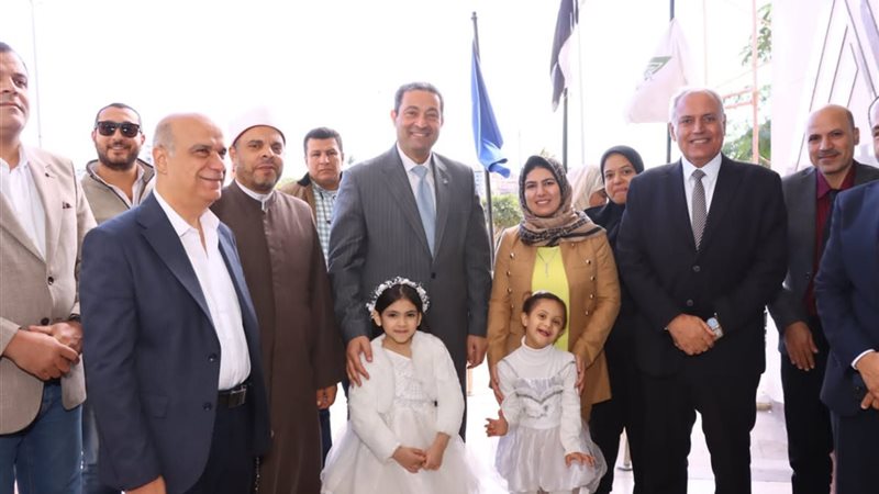 محافظ دمياط يشهد