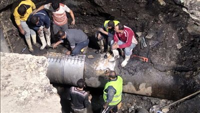 بعد شكوى البعض، مصدر بالجيزة يكشف موعد عودة المياه لطبيعتها بعد إصلاح كسر الخط الرئيسي