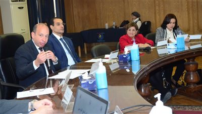 عميد قصر العيني: نوجه الدعم الكامل لبرنامج الطب باللغة الفرنسية لأهميته الدولية