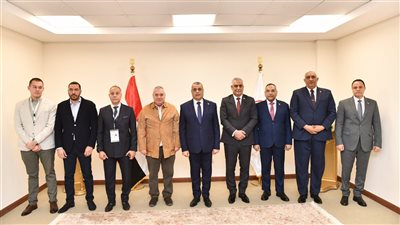 وزير الإنتاج الحربي يشهد مراسم توقيع عقد للتعاون المشترك في مجال التصنيع العسكري