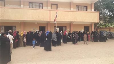 انتظام أعمال التصويت في لجان قنا بانتخابات مجلس النواب 