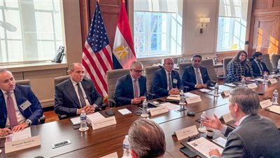 رئيس اقتصادية قناة السويس يواصل جولته الترويجية بواشنطن