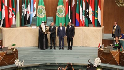 محافظ القاهرة يفوز بجائزة التميز الحكومي العربي كأفضل محافظ على مستوى الدول العربية