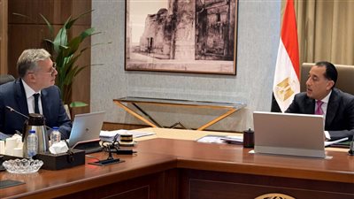 مدبولي يستعرض مع وزير البترول ملفات عمل الوزارة وجهود جذب الاستثمارات