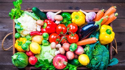 سعر الخضار اليوم، ارتفاع يومي لليمون والبطاطس وانخفاض الطماطم