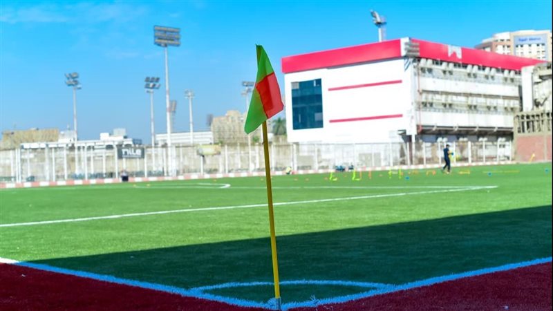 تجديد الملعب 