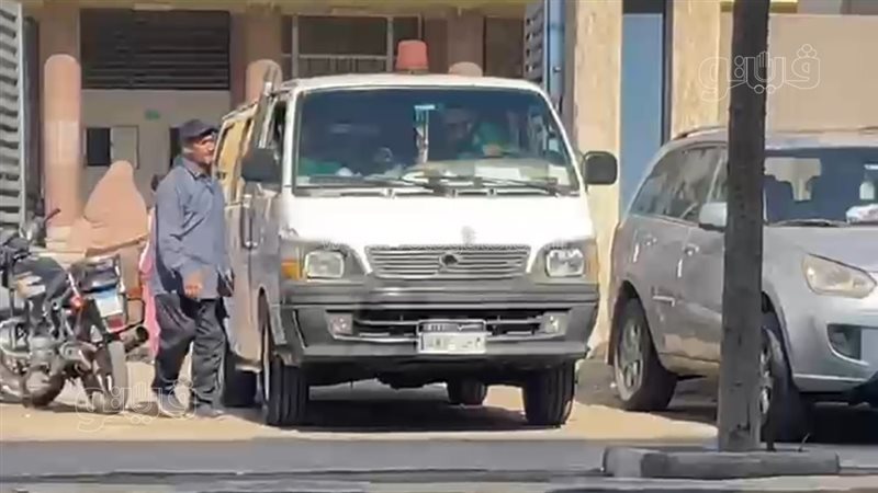 لحظة خروج جثمان الشاب