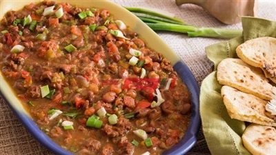 طريقة عمل فول بالسجق النباتي، مشبع وصحي