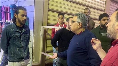 وجوه بائسة وغيبوبة من الصدمة، شاهد ما حدث في لقاء محافظ الدقهلية أصحاب محال 