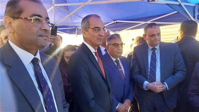 محافظ الدقهلية ووزير الاتصالات يتفقدان مشروع استبدال الشبكة النحاسية بالألياف الضوئية بالمنصورة (فيديو وصور)