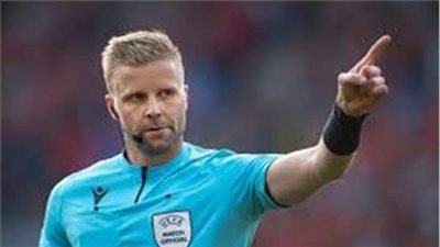 شاهد على إنجاز تاريخي للفراعنة، من هو جلين نيبيرج حكم مباراة مصر والإمارات؟ 