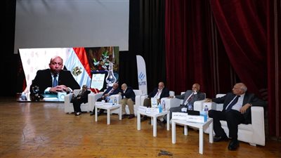 قصر العيني ينظم 