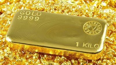 مؤشر الذهب يواصل التألق عالميا، الأوقية تخطت 4200 دولار