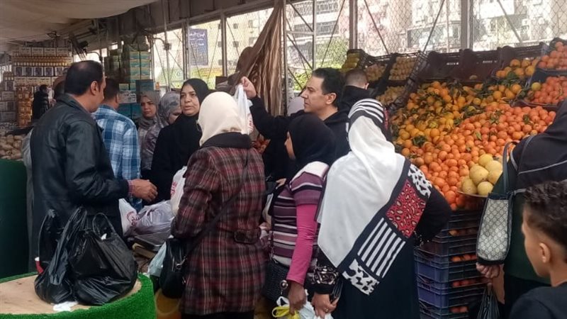 إقبال على المعرض
