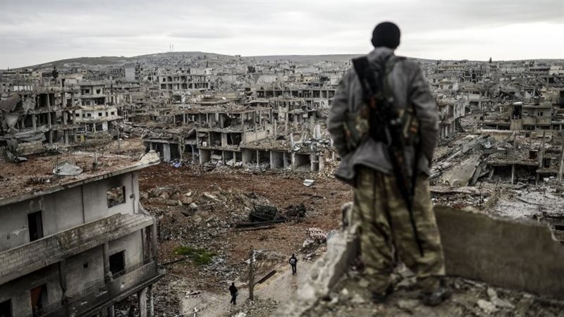 آثار الدمار جراء