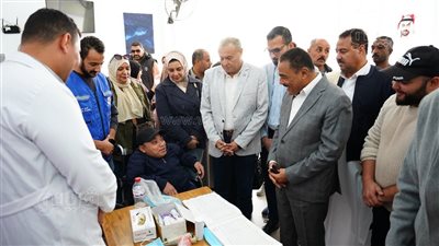 محافظ مطروح يتفقد القافلة المجتمعية لذوي الهمم ويشيد بالتعاون المصري الإماراتي 