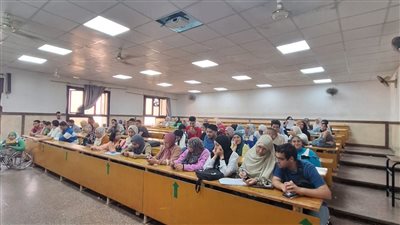 آداب عين شمس تنظم دورات تدريبية للشباب الجامعي المقبل على الزواج