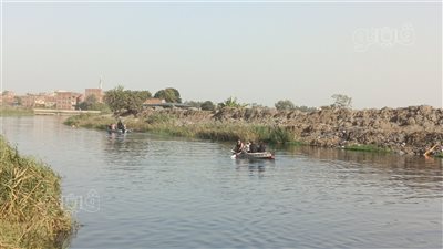 فرق المحميات تواصل تمشيط مصرف الزوامل بحثا عن أي آثار للتماسيح (فيديووصور)