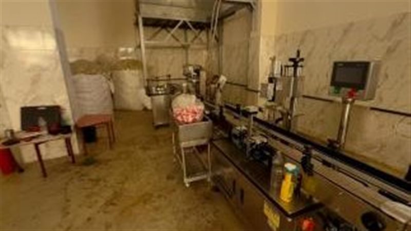 ضبط 5 مصانع غير مرخصة