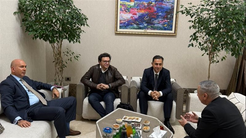 وزير الثقافة يصل
