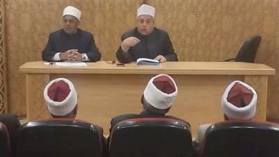 أبرزها الاستعداد للامتحانات، تفاصيل اجتماع رئيس المعاهد الأزهرية مع رؤساء المناطق