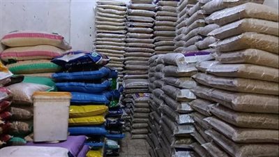 ضبط سلع غذائية مجهولة المصدر في حملات تموينية بالقليوبية 