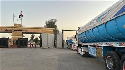 الهلال الأحمر يدفع بـ 256 ألف سلة غذائية واحتياجات الشتاء لأهالي غزة 