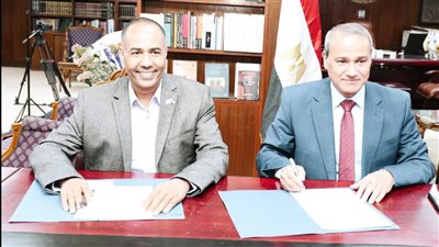 بروتوكول تعاون بين هيئة الكتاب والقومية لاستلام شحنات الناشرين في معرض القاهرة الـ57