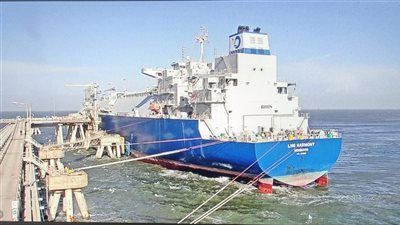 البترول تعلن تصدير شحنة غاز مسال جديدة من مجمع إدكو إلى تركيا