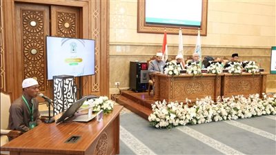 استمرار التصفيات النهائية للمسابقة العالمية للقرآن الكريم بمسجد مصر (صور)